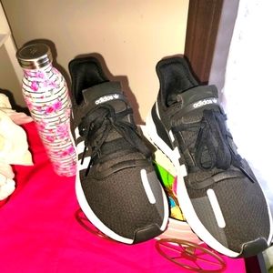 Adidas kids UPATH Run shoes size 4.5
